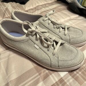 Women’s size 11 Keds dream foam memory soles gray